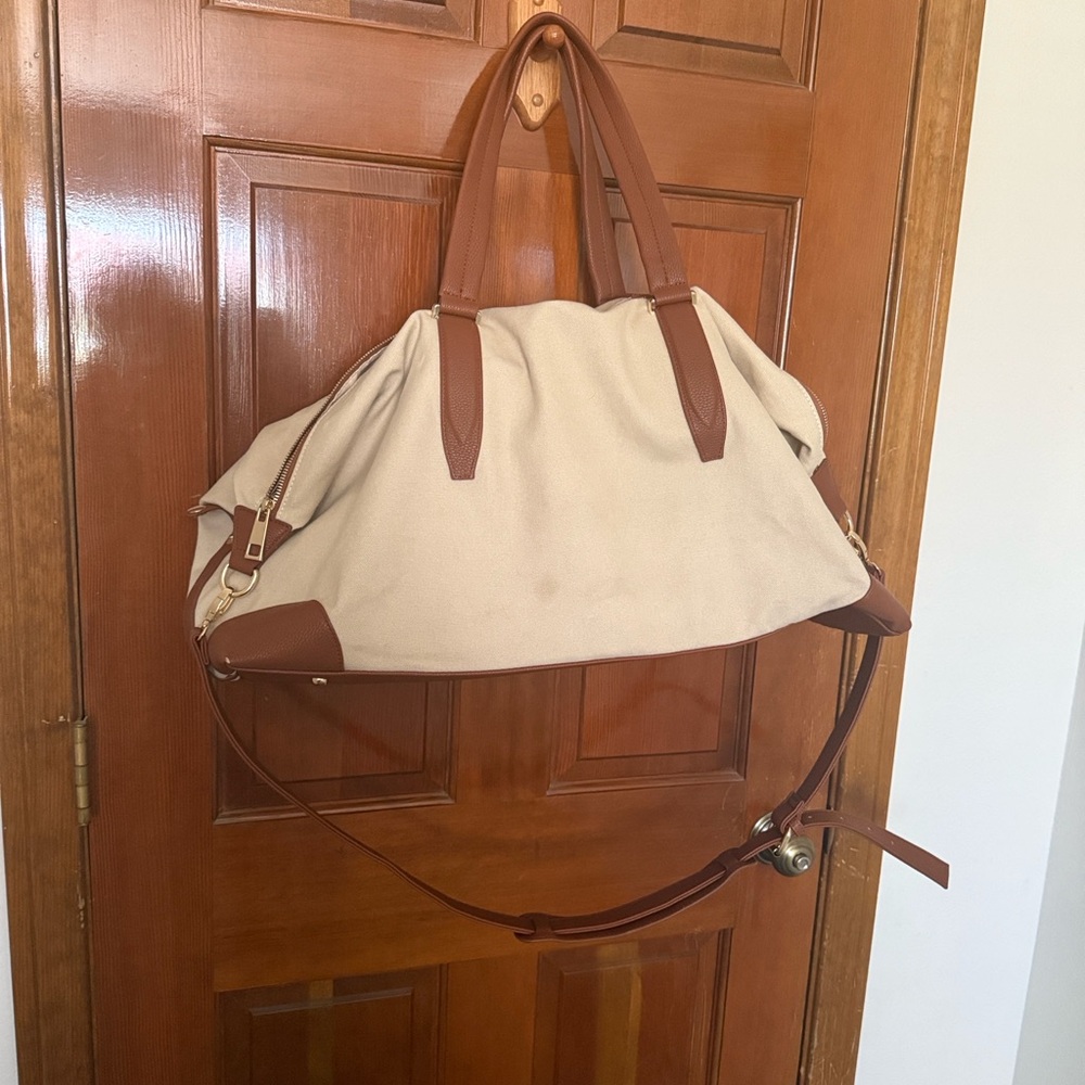 Chic Tan and Cream Women's Travel Bag